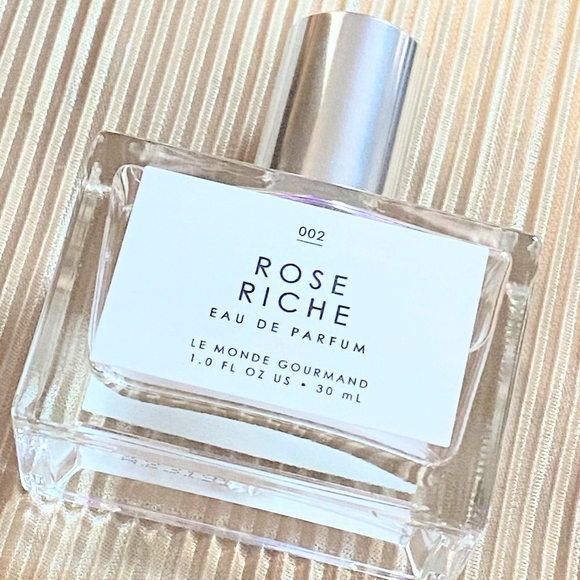 ROSE RICHE #002 EAU DE PARFUME BY LE MONDE GOURMAND 1 FL OZ - Picture 3 of 4